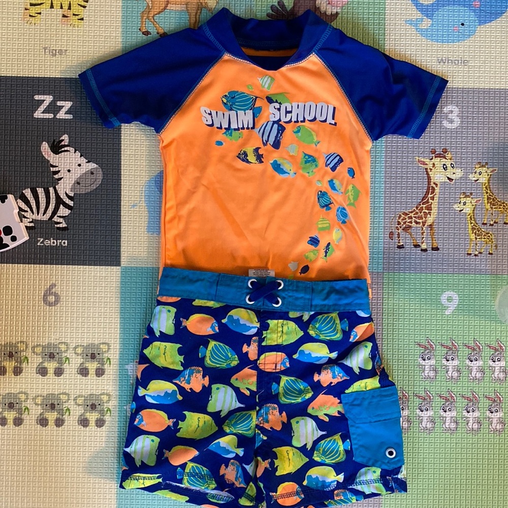 Mick Mack Rashguard Set 24M. Washed, but never worn.